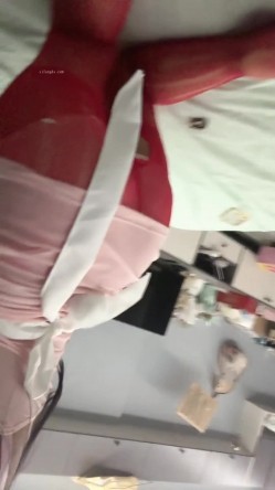 B站颜值up主【婉儿郝粉吖】裸舞诱惑，道具自慰，人前女神人后大尺度掰逼展示 截图7