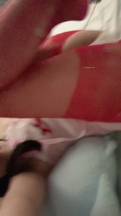 B站颜值up主【婉儿郝粉吖】裸舞诱惑，道具自慰，人前女神人后大尺度掰逼展示 截图11