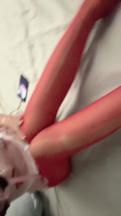 B站颜值up主【婉儿郝粉吖】裸舞诱惑，道具自慰，人前女神人后大尺度掰逼展示 截图16