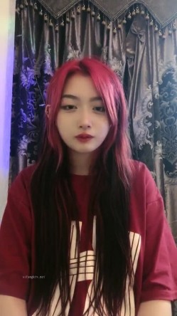 校花！成都KTV公主下海！【破处】，貌美如花的重庆妹子，尺度升级，各种掰穴 截图5