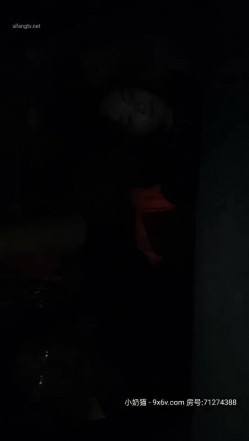 【情趣人体模特】 线下约私拍的平民模特，车上，餐厅露出，酒店玩菊花操逼，曼妙身材 今夜终生难忘，艳遇之夜 截图4