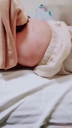 【骚宝】 偷拍 中医SPA 新人少妇求诊 私密大保健返场 截图1