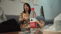 熟女探花_花裙极品人妻，肥臀吊钟大奶，后入猛猛草 截图1