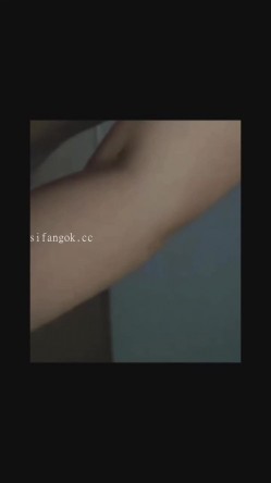 【抖音福利】大奶熟女，【沐颖】，极品纯天然美乳，粉穴白浆流出特写，姐姐真是个浪荡的淫妇 截图9