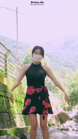 高质量极品尤物巅峰女神jena.sis赞助者享有福利视图，完美身材，各种环境露出放骚挑逗 截图8