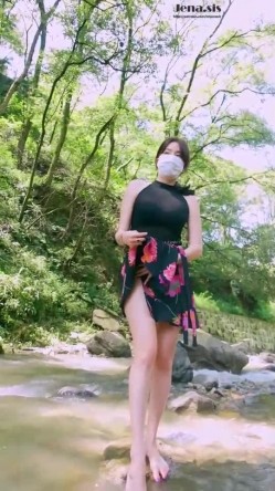 高质量极品尤物巅峰女神jena.sis赞助者享有福利视图，完美身材，各种环境露出放骚挑逗 截图13