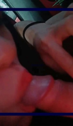 花一样的美女『你是谁的可爱』和粉丝户外车里啪啪玩车震 淫语对白 空间小操的很刺激 屌大插的真爽叫的真骚 截图4