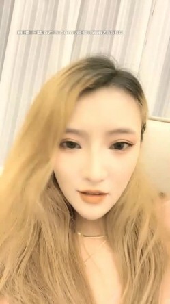 人间水蜜桃高颜值妖艳妹子自慰诱惑，掰穴特写假屌摩擦性感屁股上位骑坐 截图13