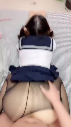 【精彩福利】91富二代各种玩肏反差婊性宠小尤物蜂腰翘臀标准传教士 完美后入带入感极强12V 截图8