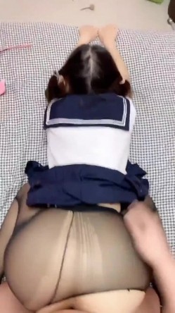 【精彩福利】91富二代各种玩肏反差婊性宠小尤物蜂腰翘臀标准传教士 完美后入带入感极强12V 截图11