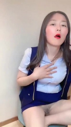【熟女福利】快手丝袜熟女团队，【花嫂】福利视频30V 超级骚，特别骚气的少妇 截图8