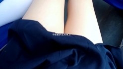 性感身材美少女美乳翘臀公交车上大胆露出自拍 截图4