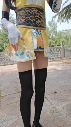 国产极品CD 懒懒 国产人气CD，新人小男娘，不露脸但身材不错，刚入圈还放不开，作品为户外露出，不可约，频道最新资源整合 截图2