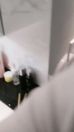 超极品，漂亮校花，酒店福利，翘臀往后顶裤裆：’舒服吗，哈哈‘！ 截图2