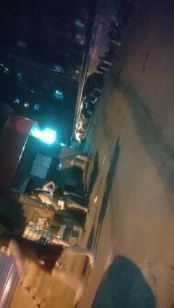 优秀的站街文化老哥上门快餐，谈好价小黑屋直接操，正入抽插近距离特写，速度搞完立马走人 截图4