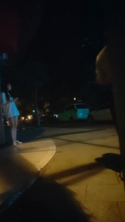 优秀的站街文化老哥上门快餐，谈好价小黑屋直接操，正入抽插近距离特写，速度搞完立马走人 截图7
