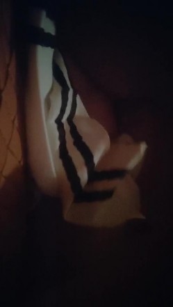 优秀的站街文化老哥上门快餐，谈好价小黑屋直接操，正入抽插近距离特写，速度搞完立马走人 截图14