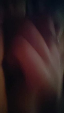 优秀的站街文化老哥上门快餐，谈好价小黑屋直接操，正入抽插近距离特写，速度搞完立马走人 截图15
