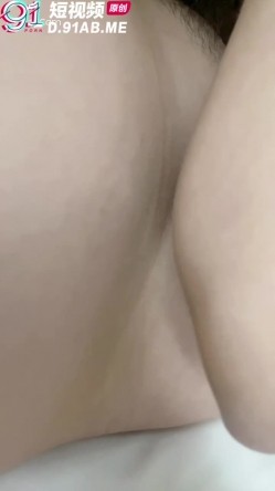 骚逼老婆发骚在酒店化妆等操 丽江夫妻 舔舐龟头马眼 一起玩AV棒超有趣 电动淫臀上位榨射 截图9