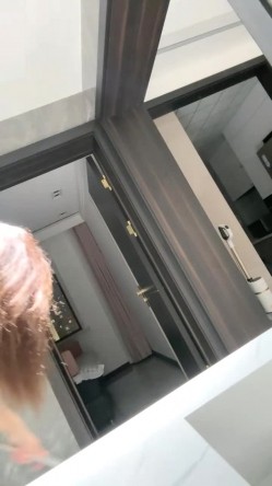 最闪亮的新星，【妍妍吃不饱】，颜值女神下海~放飞自我，这色泽，这浓密的阴毛，这翘起的红樱桃，眼馋吗？ 截图1