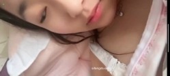 PUA实力大神【网调加约炮】专业线上线下忽悠套路玩弄学生妹，巨乳妹子闺房脱光自慰 截图7