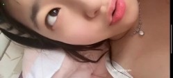 PUA实力大神【网调加约炮】专业线上线下忽悠套路玩弄学生妹，巨乳妹子闺房脱光自慰 截图16