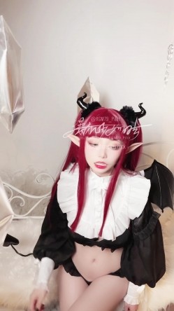 【超美高端罕见露脸露点】极品CosPlay爆机少女【喵小吉】极品新作《更衣人偶坠入爱河》粉穴超漫改 超清4K原版 截图7