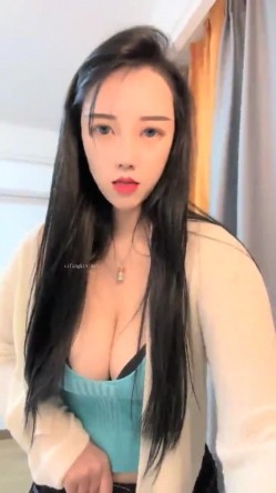 178胸膜！~【傲胸新木优子】，KTV土豪淫乱，高端酒店会牛郎！夜生活真是丰富，之前还爱装逼不脱呢 截图6