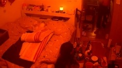 黑客破解家庭网络摄像头长期偷拍 ️小夫妻的日常性生活妻子圣诞节穿着女仆装勾引老公 截图16