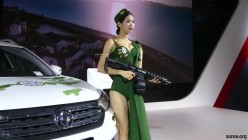 【车模】车展偷拍模特 车模 角度刁钻，全方位视角 截图13