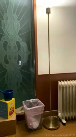 泡良大神性爱救火队「偷妳Tony」OF日常约炮露脸私拍 众多良家学生模特网红拜倒在炮王牛仔裤下 截图6