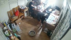 最新流出黑客破解网络摄像头监控偷拍财务公司业务经理和两个少妇在办公室啪啪啪 截图16