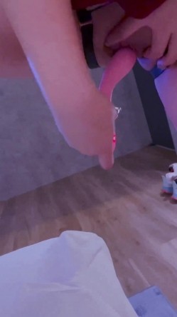 《重磅炸弹 全站无水首发》30万人追踪的极品网美推特尤物kitty顶级露脸反差私拍 身材颜值天花板各种肉战3P有钱人的玩物 截图1