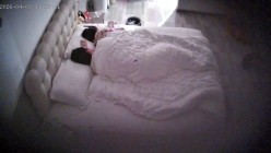 酒店偷拍连续3天入住表面乖巧实际反差的可爱女友换各情趣拍照和男友啪啪 截图6