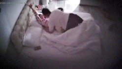 酒店偷拍连续3天入住表面乖巧实际反差的可爱女友换各情趣拍照和男友啪啪 截图10