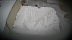 酒店偷拍连续3天入住表面乖巧实际反差的可爱女友换各情趣拍照和男友啪啪 截图15