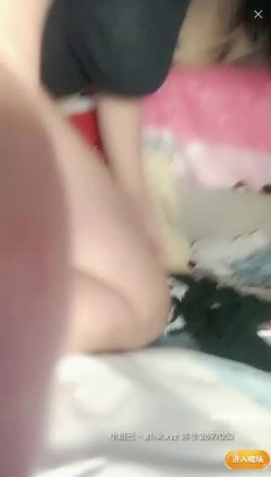 萝莉感满满~超大巨乳学妹【小奶瓶】，大黑牛跳蛋轮流插淫穴，‘哎呀我的妈，阴蒂好痒好痒，啊啊啊’高潮弄到喷水！ 截图10