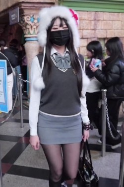 高颜值大奶女模【SeoulDoll】最新订阅福利，财阀极品母狗，百合紫薇啪啪 截图10