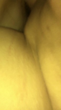 熟女人妻偷情 想不想操你 想 我想你 用力 用力操我 给我给我 骚叫都带哭腔了 被操出白浆 内射 截图3