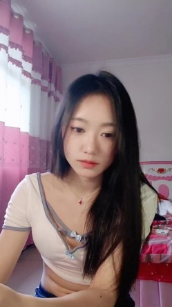 在校艺术院花-顶点- 真的很欲哎，谁看了不想奶一口，自慰起来 太骚气无比！ 截图2