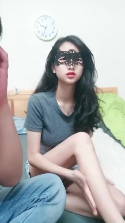 爆乳--小迷妹呀 ️，02年童颜巨乳，柳腰玉乳、翘臀，细长腿，做爱撞击的乳中飞舞，叫床声让人瞬间想射！ 截图4