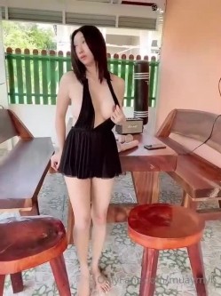 【你的淫荡姨妈】泰国轻熟人妻型巨乳网黄御姐「Muaymyb」露脸大尺度私拍 风骚露出男女通吃多穴满足 截图2