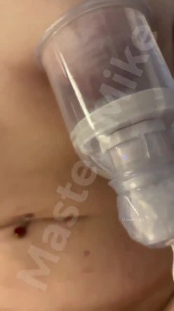 真枪实弹折磨女奴！推特重度虐女金主【迈克大师】饲养多位性奴开发私拍，操够了各种花样 截图10