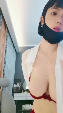 G奶女神！奶子超级大~【暖暖】揉穴自慰！撸到肾虚，纯天然无添加，白得能看到血管，超赞 截图7