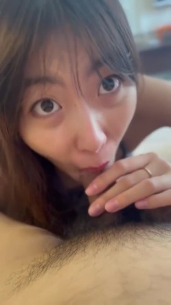 【性奴少妇&反差魅婊】超多漂亮淫妹淫妻淫女友啪啪口交甄选，靓妹舔肉棒 淫荡啪啪 骚穴特写 完美露脸 深喉内射篇 稀缺资源劲爆收藏 截图2