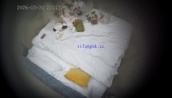 酒店偷拍大奶学妹喜提毕业证书和男友开房庆祝让男友用手指插穴忍不住激情操逼 截图1