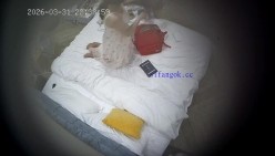酒店偷拍大奶学妹喜提毕业证书和男友开房庆祝让男友用手指插穴忍不住激情操逼 截图10