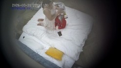 酒店偷拍大奶学妹喜提毕业证书和男友开房庆祝让男友用手指插穴忍不住激情操逼 截图11