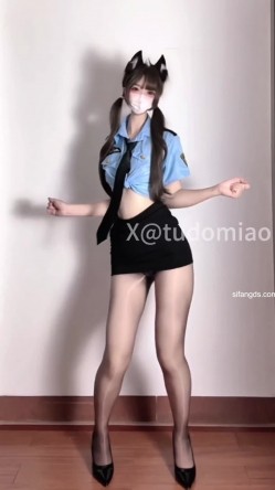 推特顶级裸舞福利姬 土豆喵，新晋的裸舞福利姬，但裸舞跳的极其专业，说是裸舞界的天花板也不为过其擅长抖音风裸舞 截图10