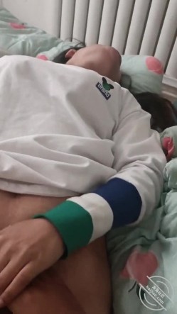 大神海角听风与黑B性感小后妈刺激偸情口爆肛交浴血奋战越玩越大罕见露脸无水印 截图5